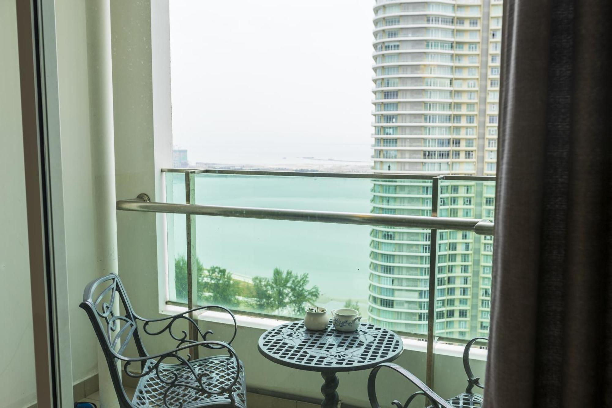 Sky Suites George Town Eksteriør bilde